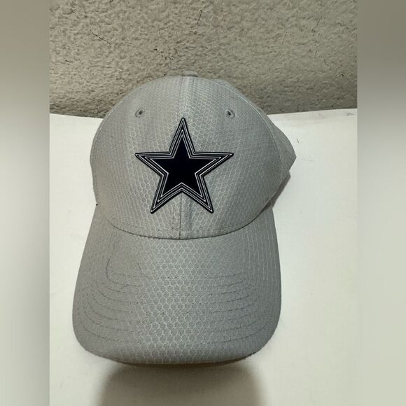 New Era Men's DALLAS  COWBOYS Gray 39THIRTY Flex Hat - Picture 1 of 6
